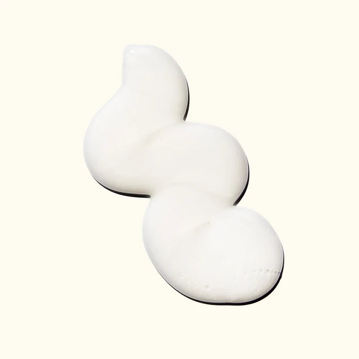 Amika Normcore Signature Shampoo smear