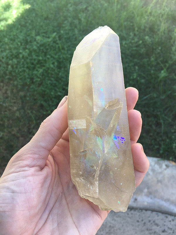 CAST URETHANE GLOW IN THE DARK LONG CRYSTALS