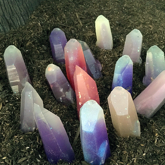 CAST URETHANE GARDEN CRYSTAL- COSMOS