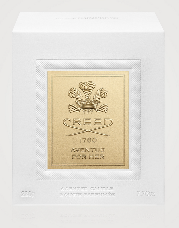Creed Aventus For Her scented candle in a 220g home decor container, new in box, with elegant packaging and branding.