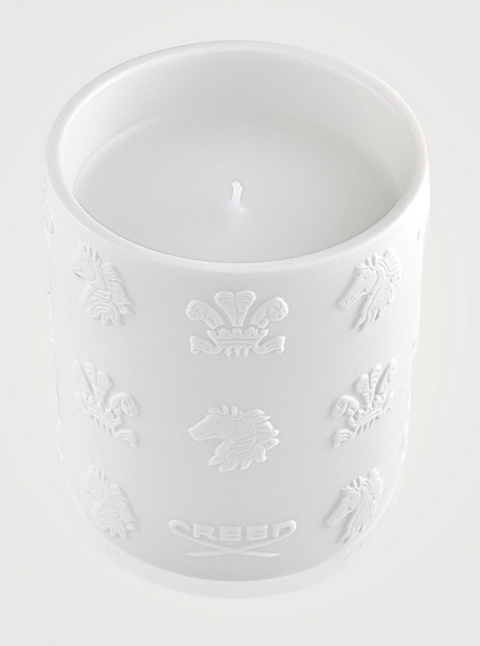 Creed Aventus For Her scented candle in a 220g home decor container, new in box, with elegant design details.