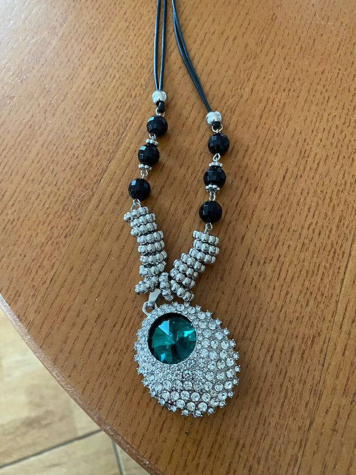 Glamorous Long Emerald Green Crystal Pendant Beaded Long chain Sweater Necklace