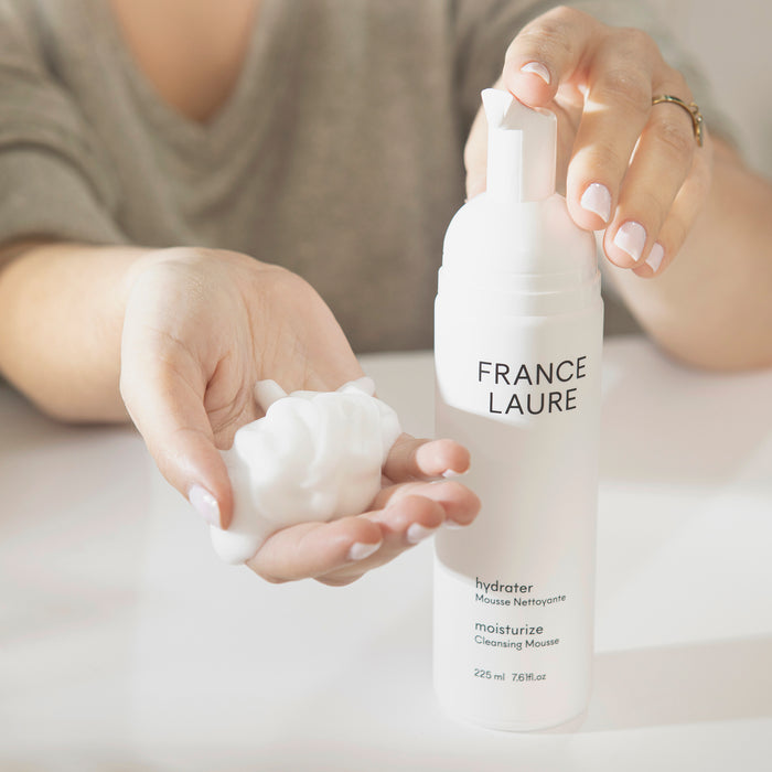France Laure hydrater moisturize cleansing mousse in hand, gentle foam for all skin types, 225ml bottle with pump dispenser