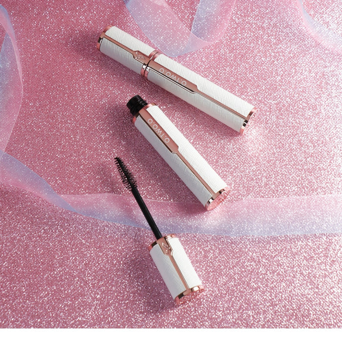 O.TWO.O GOLD SILK SATIN MASCARA