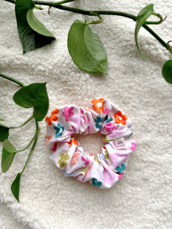 Oversized Scrunchie - Groovy Multicolor Daisies