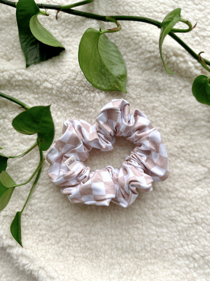 Oversized Scrunchie - Tan Checker