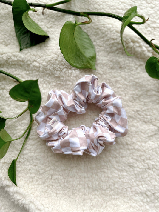 Oversized Scrunchie - Tan Checker