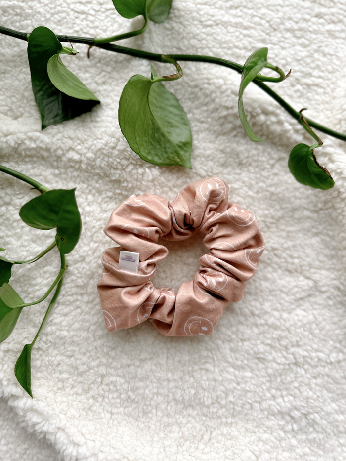 Oversized Scrunchie - Tan Smiley