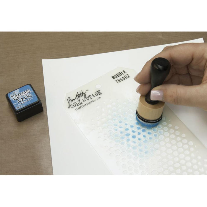Ranger - Mini Ink Blending Tool - 1". RANGER-Mini Ink Blending Tool. Apply inks and other mediums to paper crafting projects mess-free. The mini blending foam attaches easily to the Mini Ink Blending Tool. This package contains two 3x1x1 inch mini blending tools and four 1 inch round foams. Imported. Available at Embellish Away located in Bowmanville Ontario Canada.