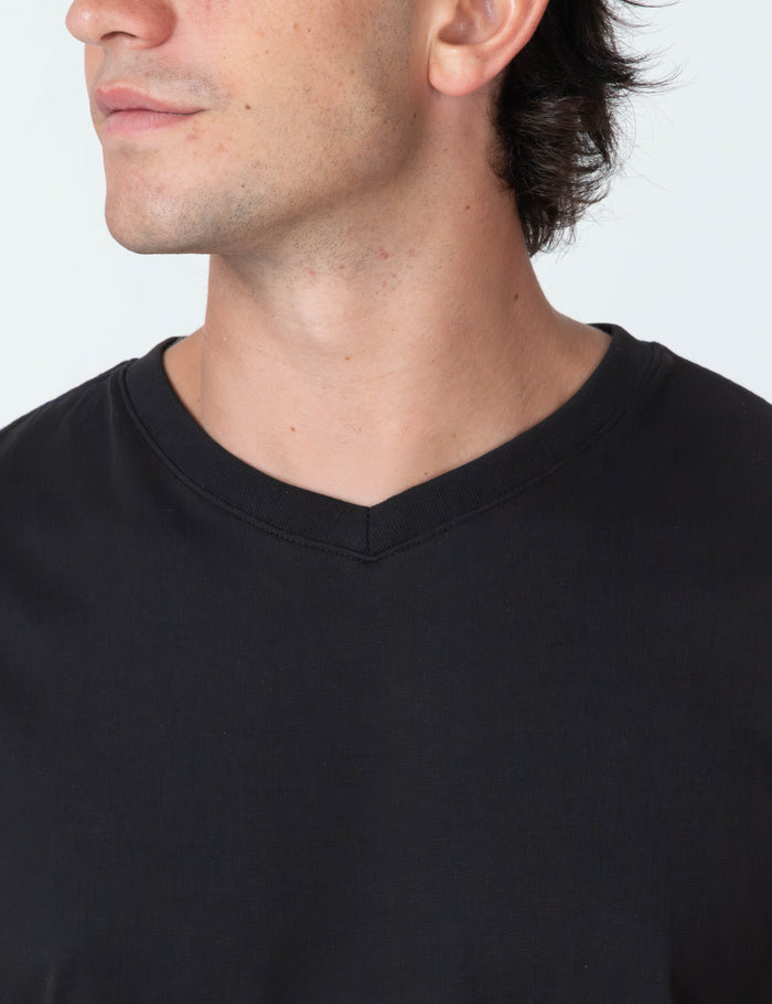 Reginald Vee Tee - Black