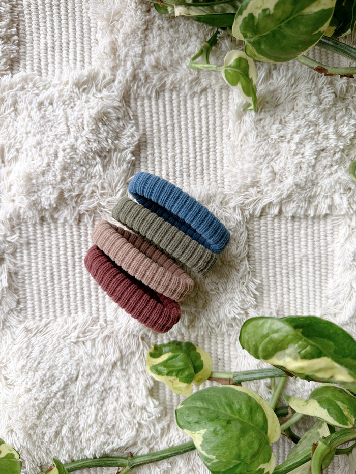 Ribbed Seamless Hair Ties - Earth