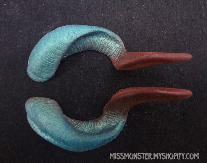SPANISH GOAT HORN BARRETTES