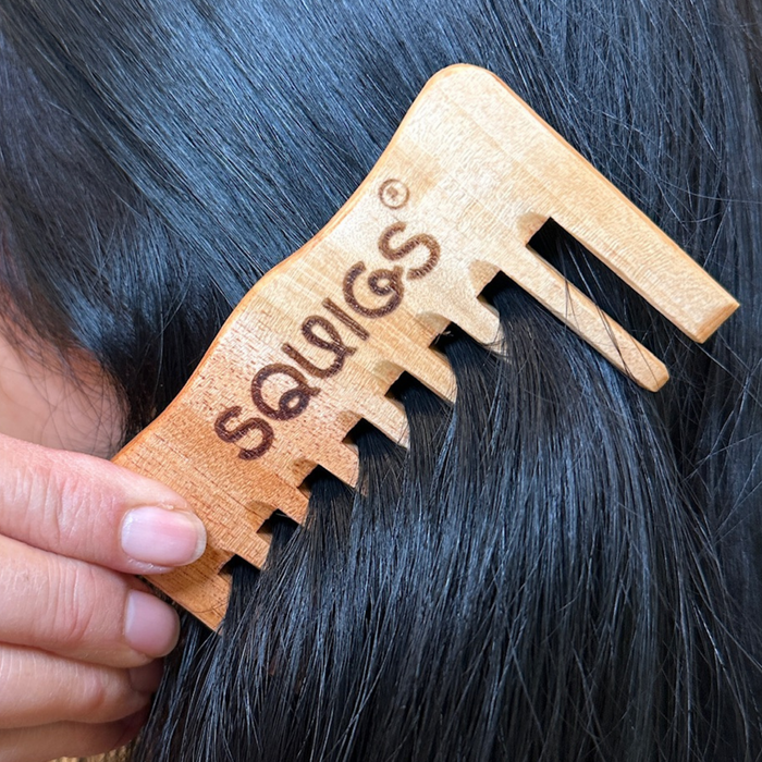 Squiggly Neem Comb