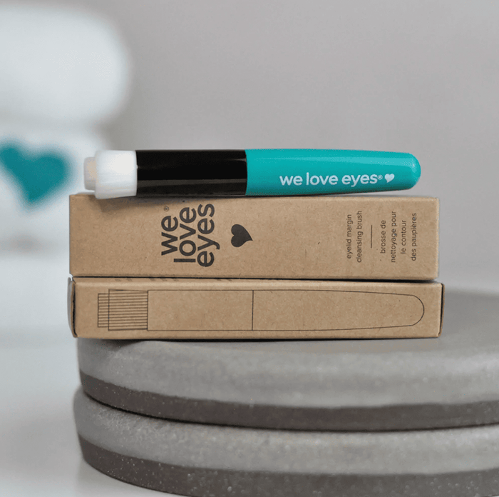 WE LOVE EYES Eyelid Margin Cleansing Brush