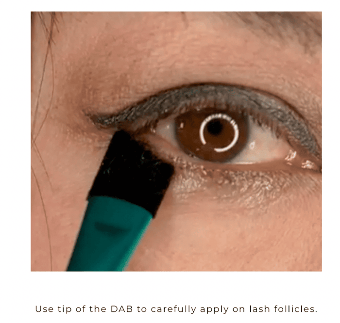 WE LOVE EYES Lashfull Thinking™ Dab n Spoolie Lash + Brow Serum Brush